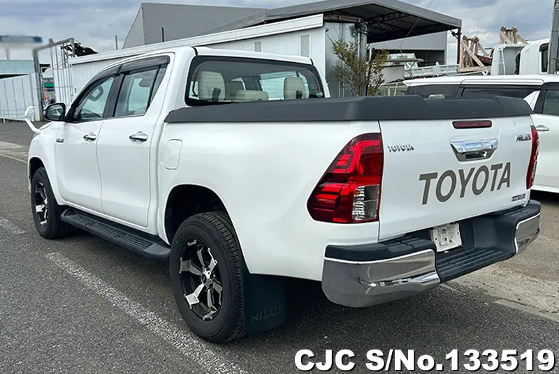 Toyota Hilux in White for Sale Image 1