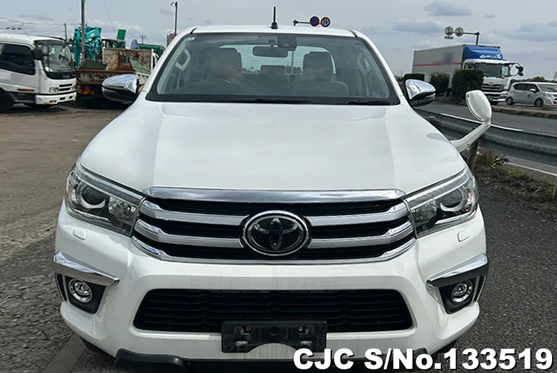 Toyota Hilux in White for Sale Image 4