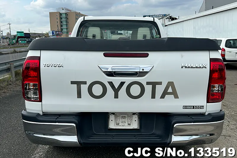 Toyota Hilux in White for Sale Image 5