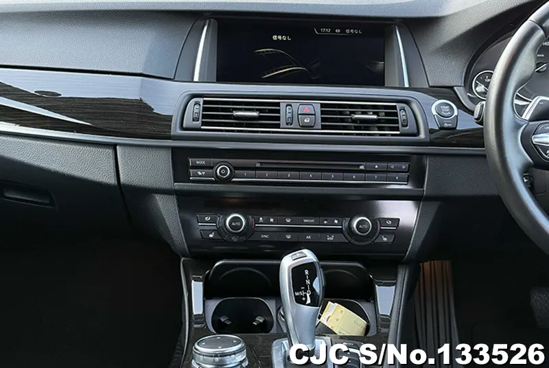 BMW 5 Series in White for Sale Image 12