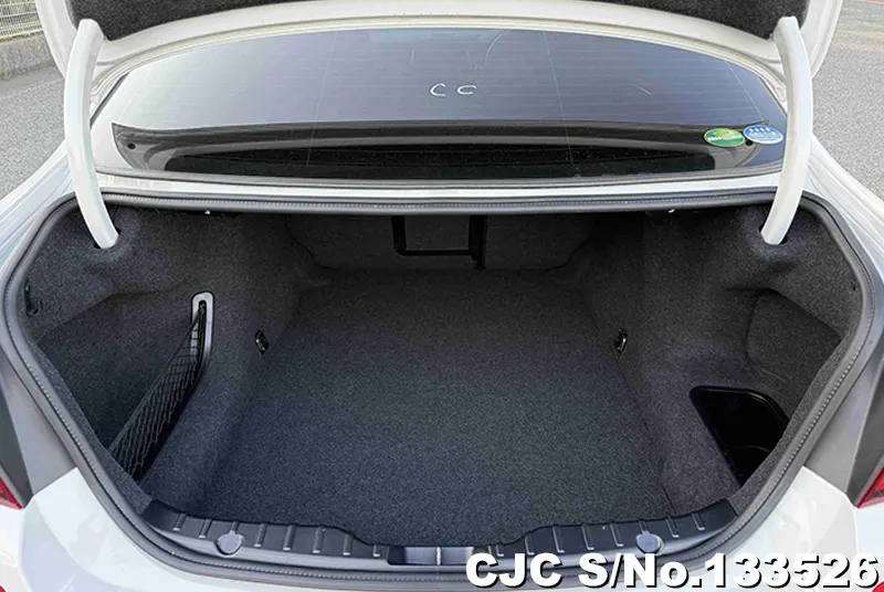 BMW 5 Series in White for Sale Image 8