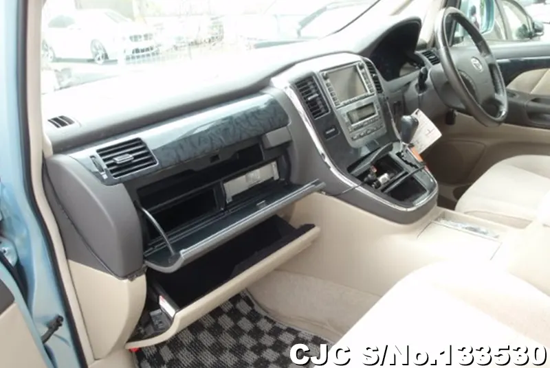 2003 Toyota / Alphard Stock No. 133530
