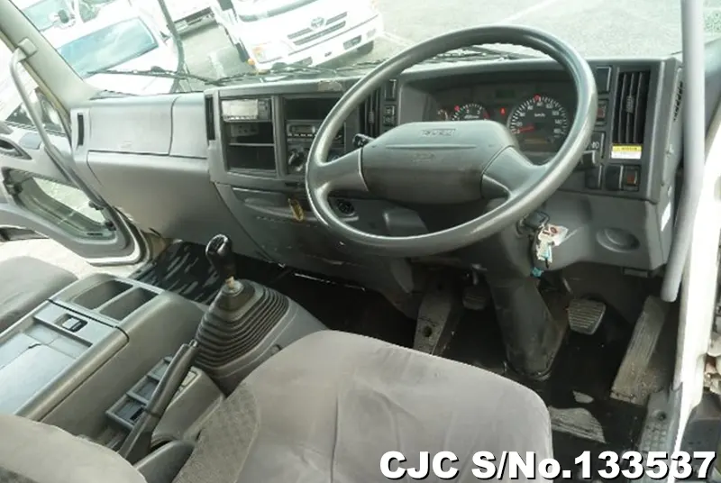 2010 Isuzu / Forward Stock No. 133537