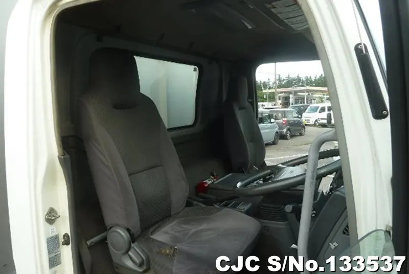 2010 Isuzu / Forward Stock No. 133537