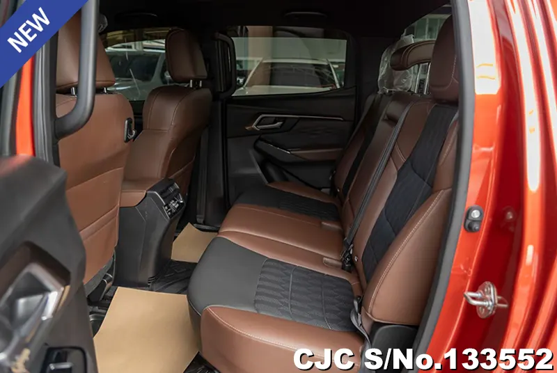 Isuzu D-Max in Orange for Sale Image 12