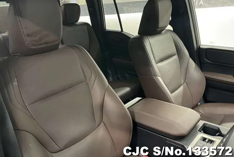 Toyota Land Cruiser 250 in Gray for Sale Image 8