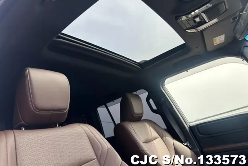 Toyota Land Cruiser 250 in Gray for Sale Image 6