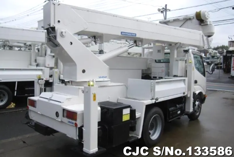 2010 Hino / Dutro Stock No. 133586