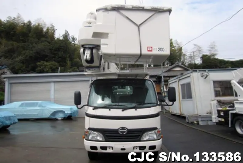 2010 Hino / Dutro Stock No. 133586