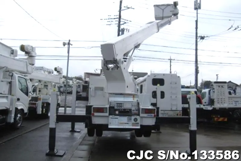 2010 Hino / Dutro Stock No. 133586