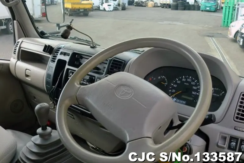 2009 Toyota / Dyna Stock No. 133587