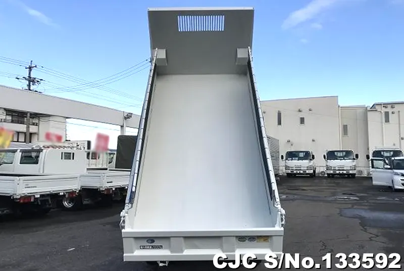 2013 Isuzu / Elf Stock No. 133592