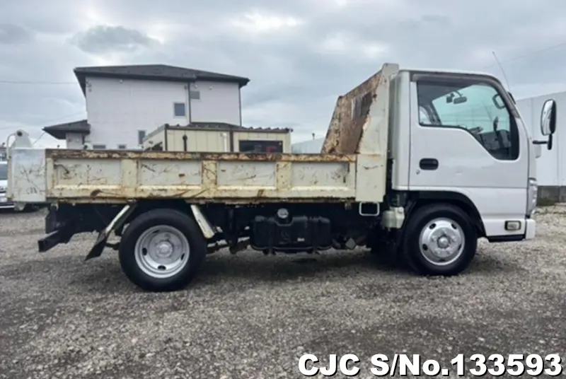 2015 Isuzu / Elf Stock No. 133593