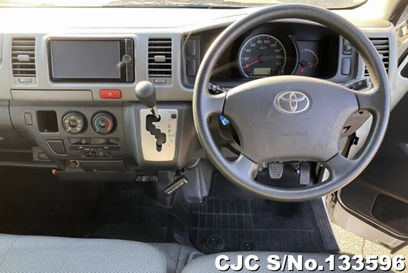 2013 Toyota / Hiace Stock No. 133596