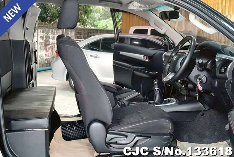 2019 Toyota / Hilux / Revo Stock No. 133618