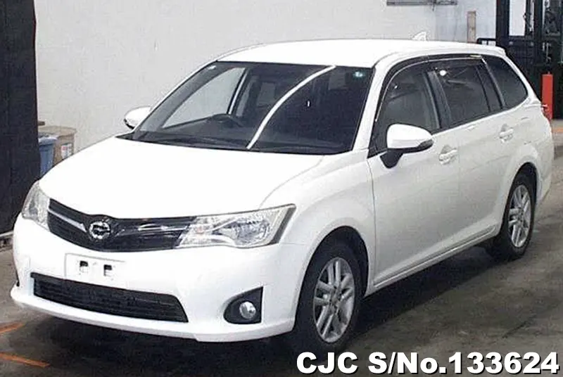 2013 Toyota / Corolla Fielder Stock No. 133624