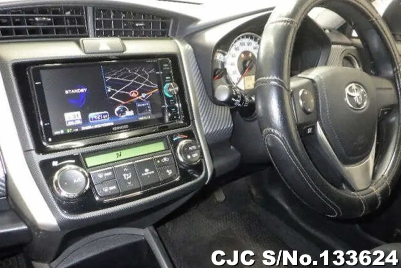 2013 Toyota / Corolla Fielder Stock No. 133624