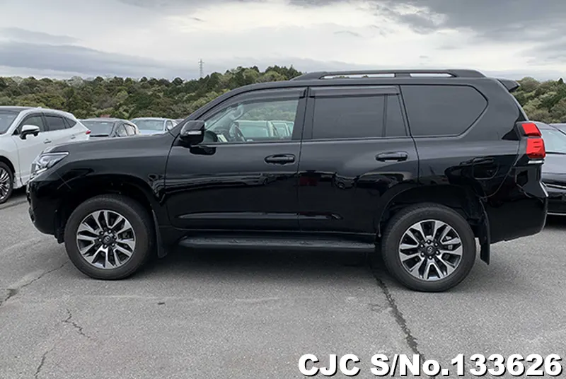 Toyota Land Cruiser Prado in Black for Sale Image 7
