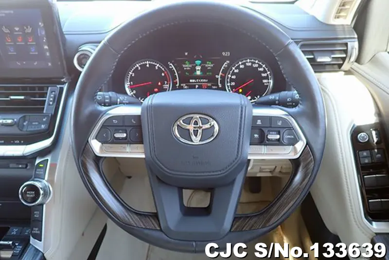 2021 Toyota / Land Cruiser Stock No. 133639