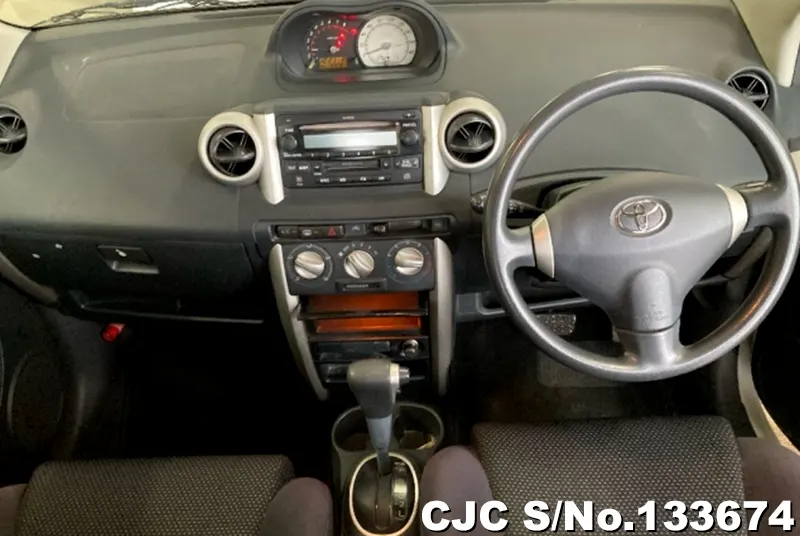 Toyota IST in White for Sale Image 4