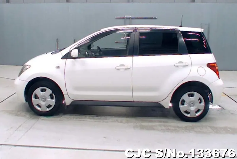 2005 Toyota / IST Stock No. 133676