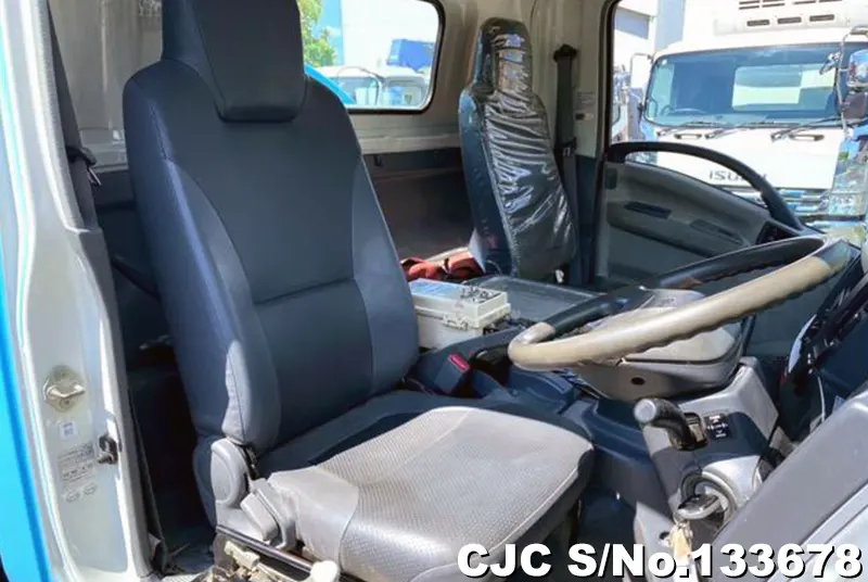 2009 Isuzu / Elf Stock No. 133678