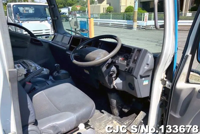 2009 Isuzu / Elf Stock No. 133678