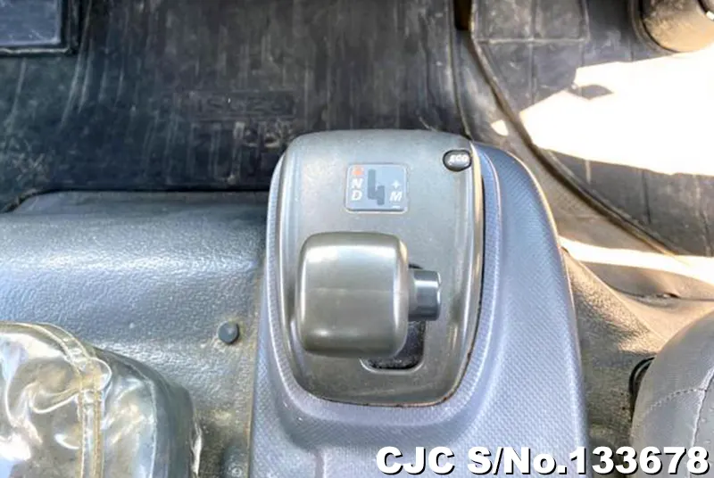 2009 Isuzu / Elf Stock No. 133678