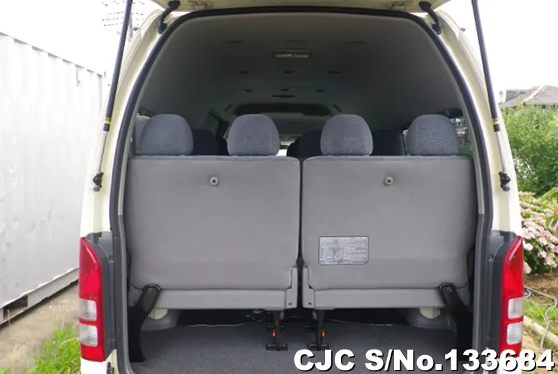 2010 Toyota / Hiace Stock No. 133684