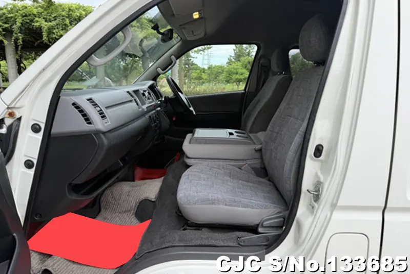 2007 Toyota / Hiace / Commuter Stock No. 133685