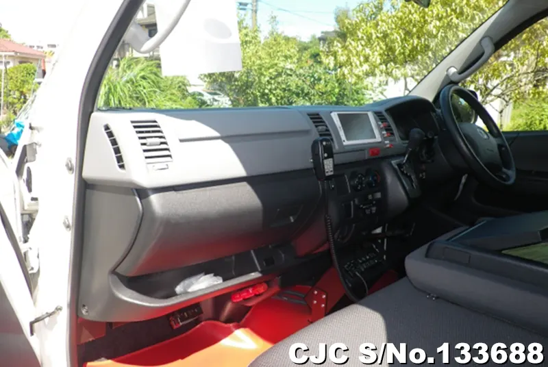 2013 Toyota / Hiace Stock No. 133688