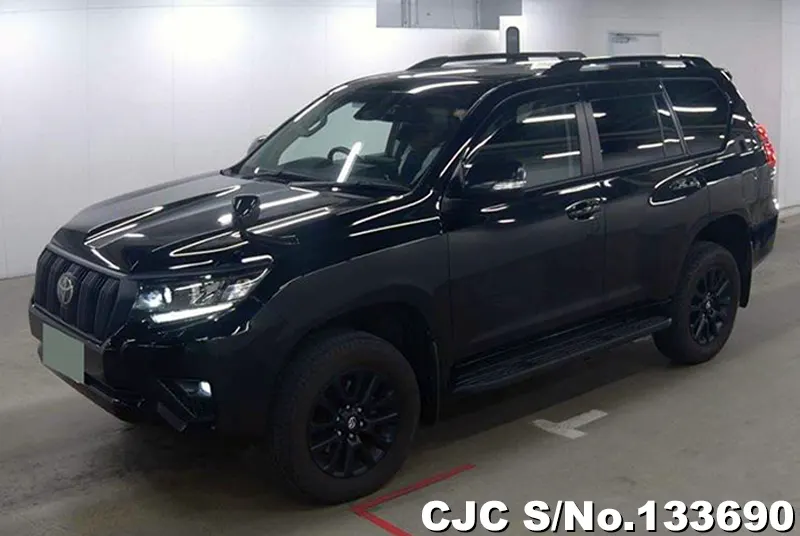 Toyota Land Cruiser Prado in Black for Sale Image 3