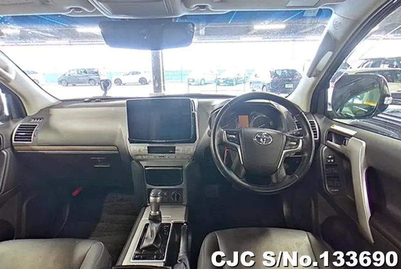 Toyota Land Cruiser Prado in Black for Sale Image 4