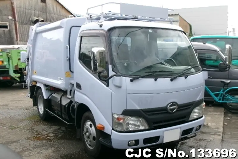 2013 Hino / Dutro Stock No. 133696