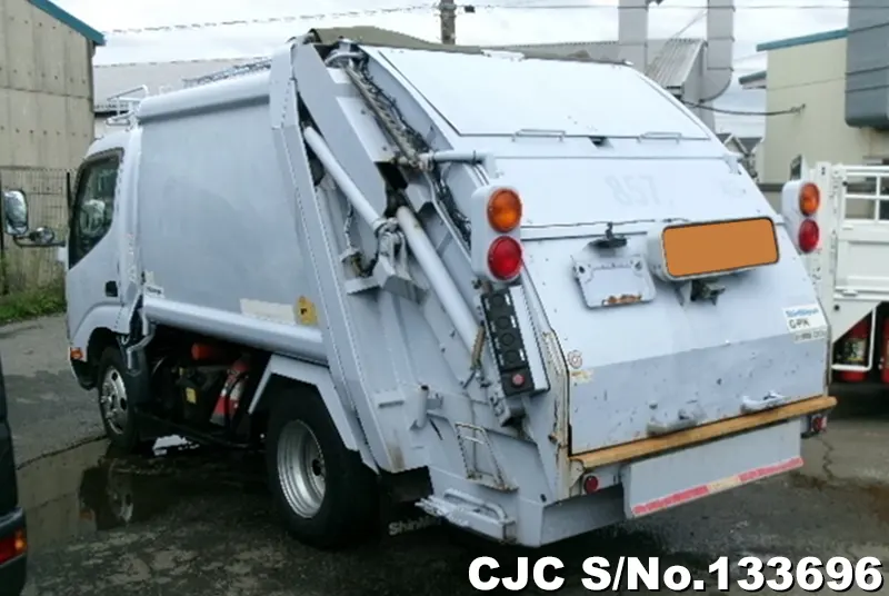 2013 Hino / Dutro Stock No. 133696