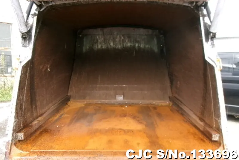 2013 Hino / Dutro Stock No. 133696