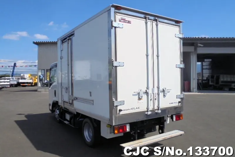 2011 Nissan / Atlas Stock No. 133700