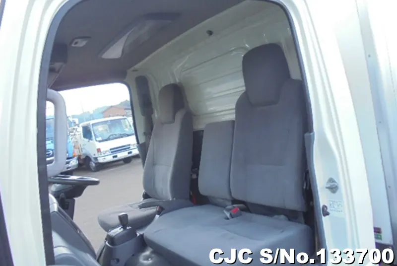 2011 Nissan / Atlas Stock No. 133700