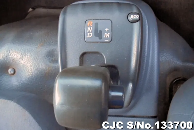 2011 Nissan / Atlas Stock No. 133700