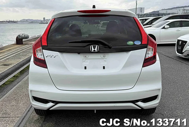 Honda Fit in Pearl White for Sale Image 5