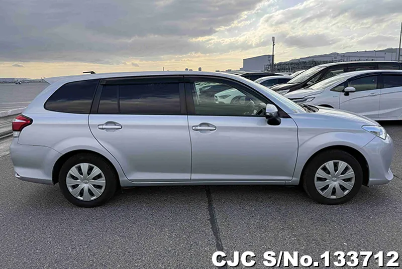 2016 Toyota / Corolla Fielder Stock No. 133712
