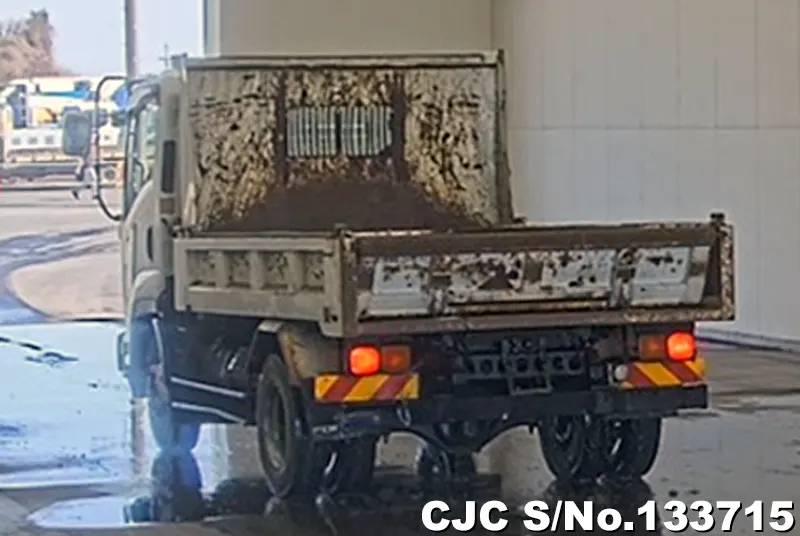 2011 Isuzu / Forward Stock No. 133715