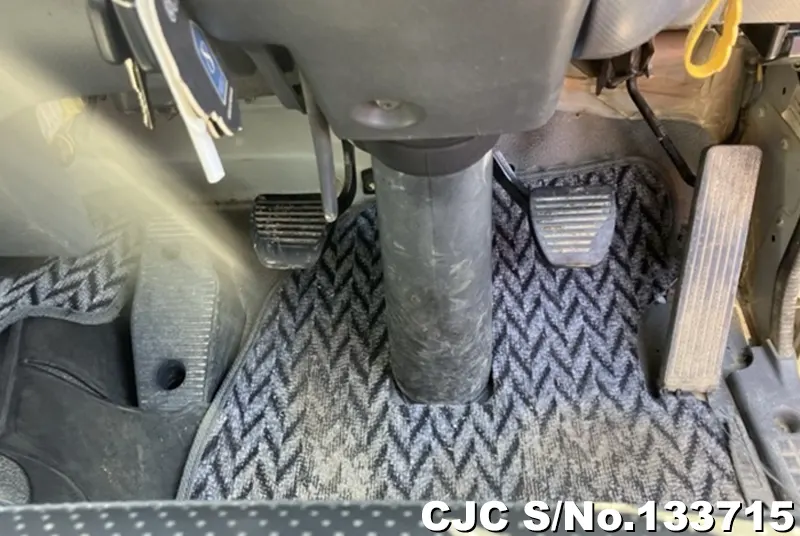 2011 Isuzu / Forward Stock No. 133715