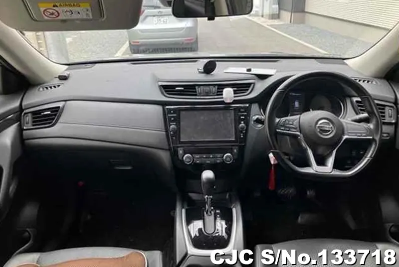 2017 Nissan / X-Trail Stock No. 133718