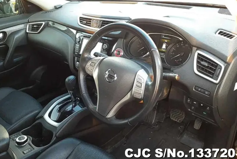 2017 Nissan / X-Trail Stock No. 133720