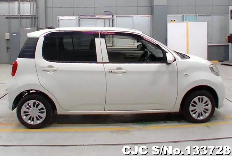 2017 Toyota / Passo Stock No. 133728