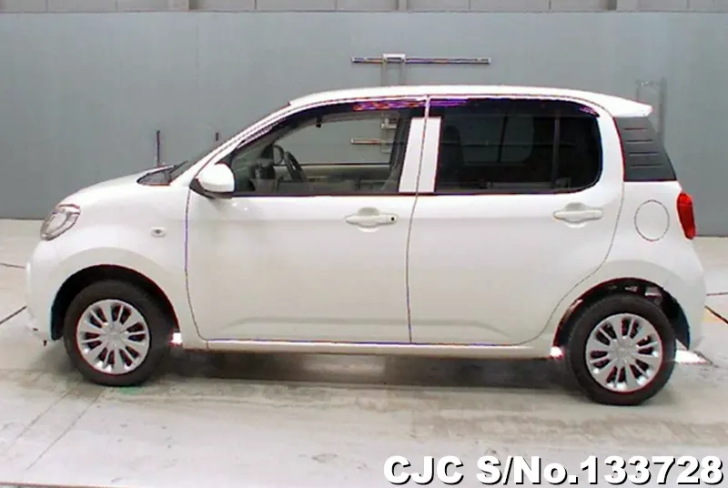 2017 Toyota / Passo Stock No. 133728