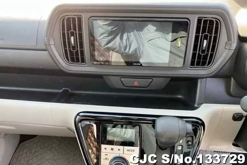 2017 Toyota / Passo Stock No. 133729