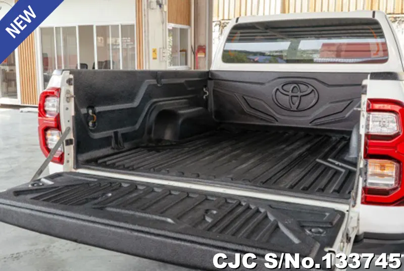 2022 Toyota / Hilux / Revo Stock No. 133745