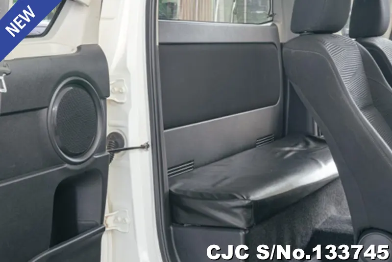 2022 Toyota / Hilux / Revo Stock No. 133745